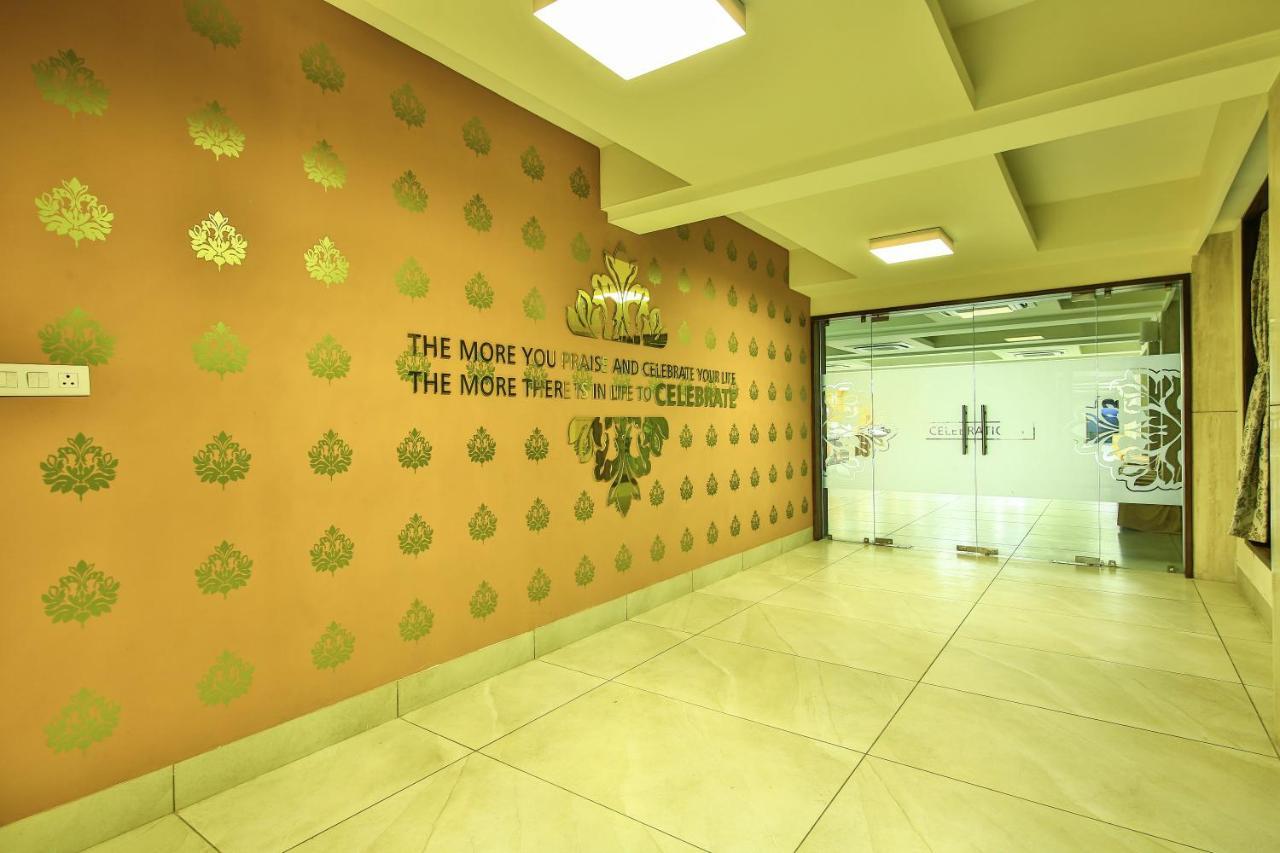 Fabhotel Flora Vastral Ahmedabad Exterior foto