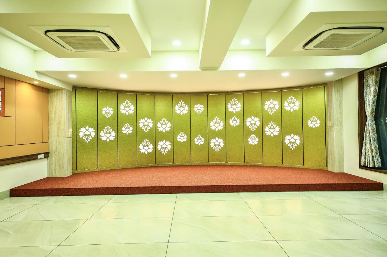 Fabhotel Flora Vastral Ahmedabad Exterior foto