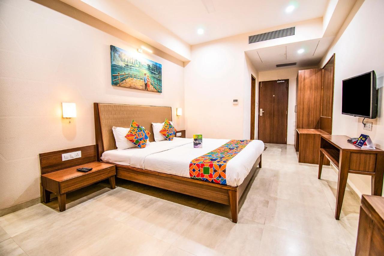 Fabhotel Flora Vastral Ahmedabad Exterior foto