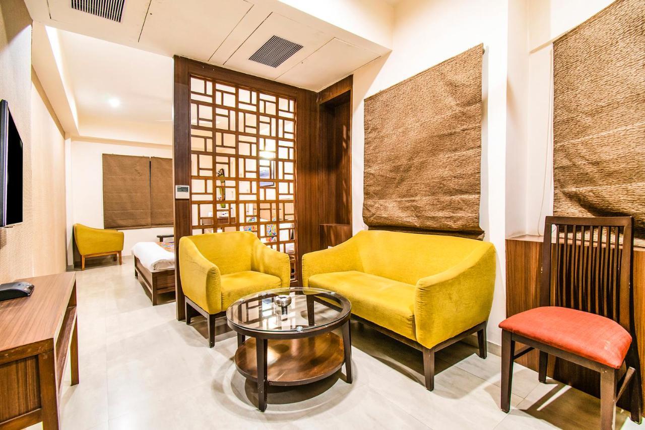 Fabhotel Flora Vastral Ahmedabad Exterior foto